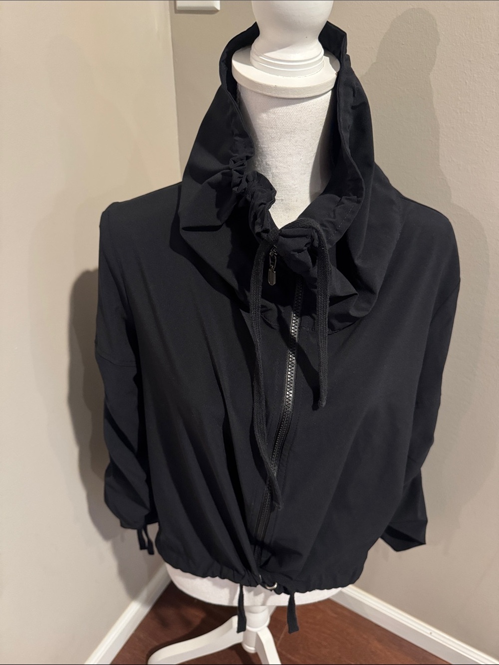 925Fit Athletic Zip Jacket with high neck and shirred sleeves size M/L